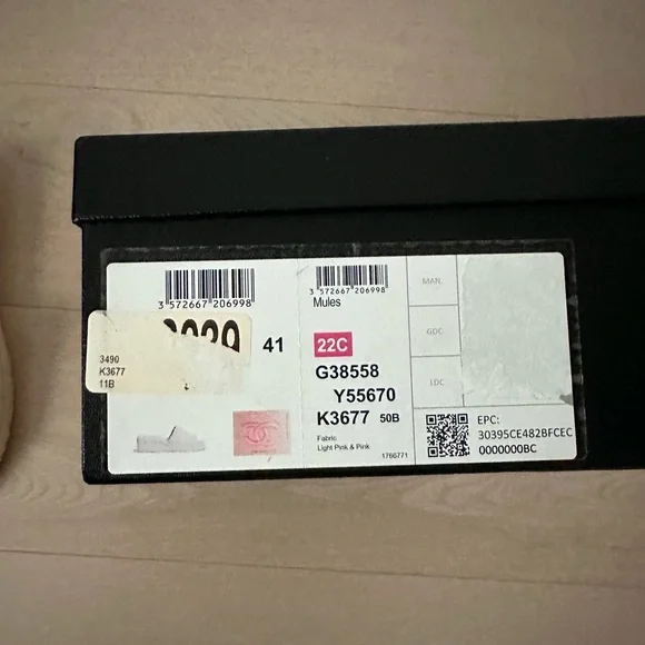 Chanel Blush and Pink Terrycloth Slides sz 41 - Picture 11 of 11